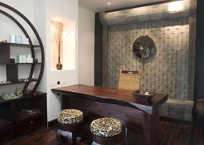 Курортный комплекс Batu Karang & 4*